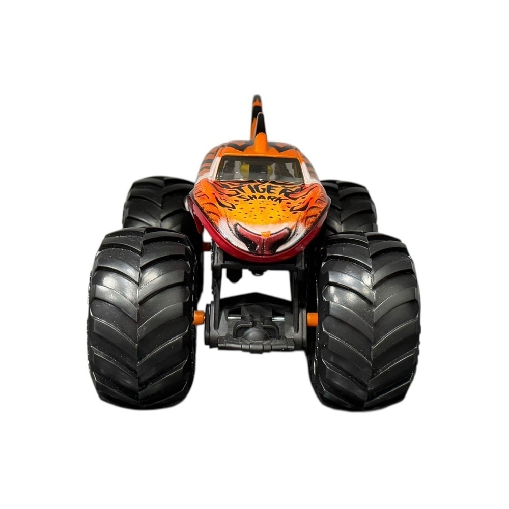 Hot Wheels Tiger Shark 1:24 Diecast Monster Truck - Picture 2 of 9